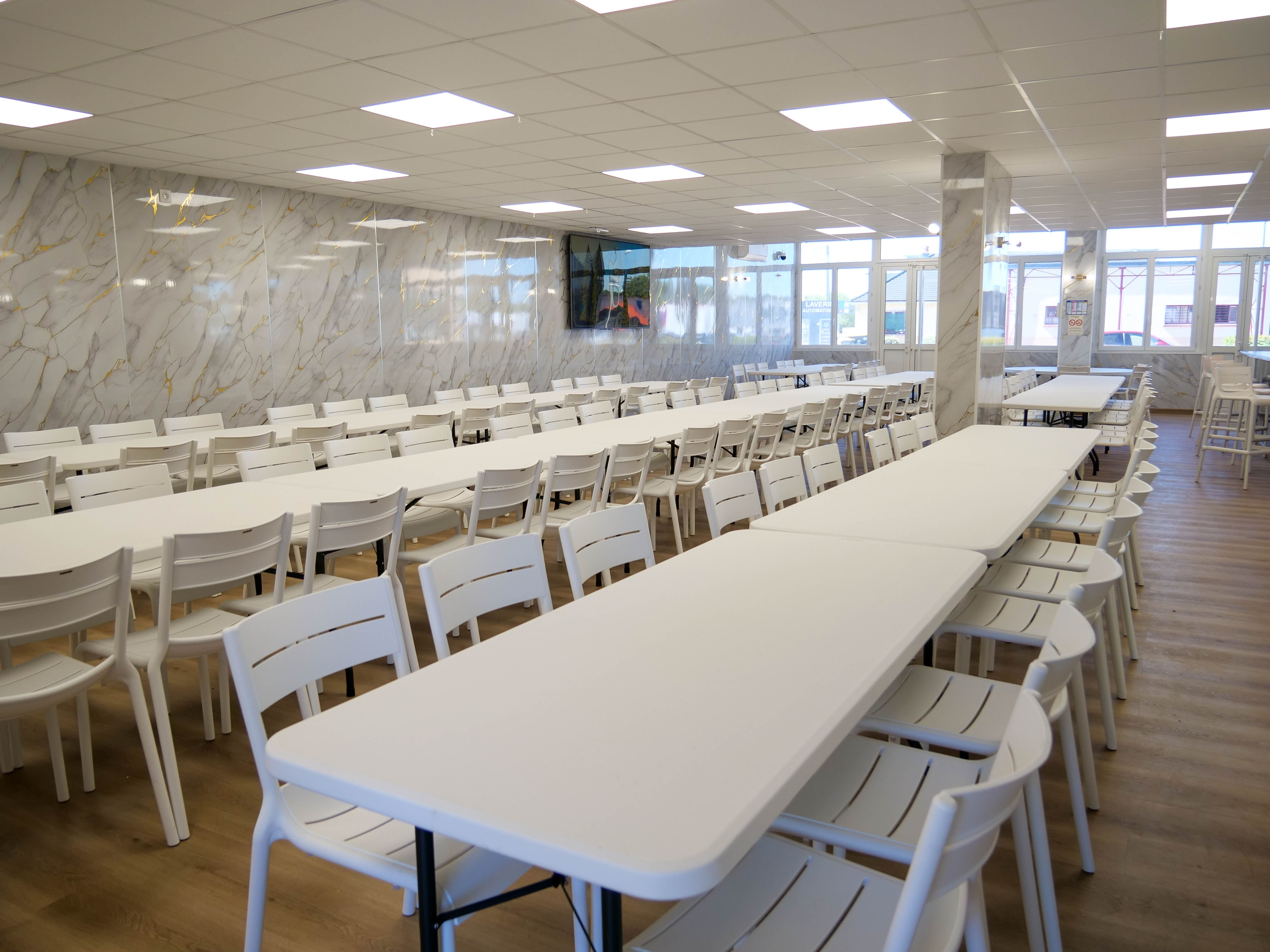 La Salle RN6 à Appoigny près d’Auxerre — vue de la salle, photo 5
